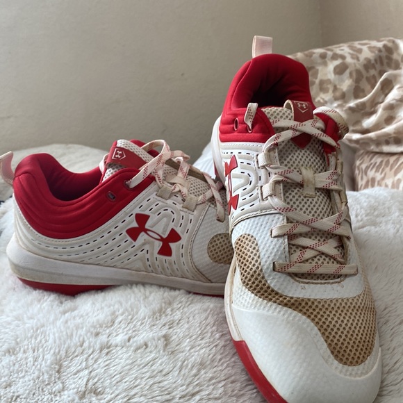 Under Armour Shoes - Under Armour women’s glide ST softball shoes/cleats SIZE 9